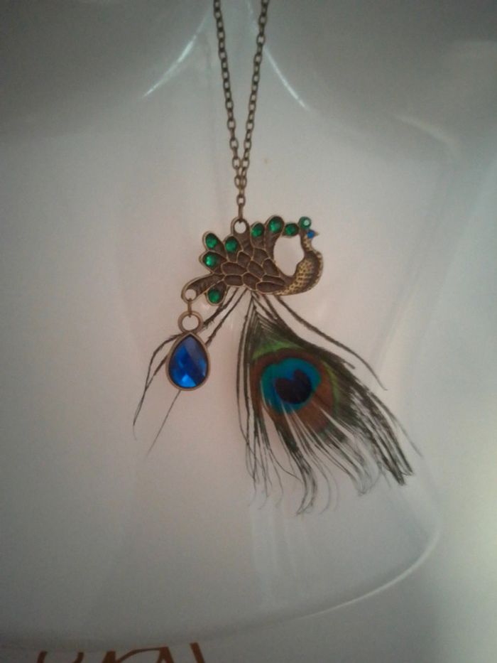 Collier paon et plume de paon naturelle