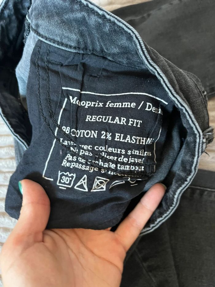 Jean noir Monoprix taille 38 – coupe droite, effet délavé - photo numéro 3