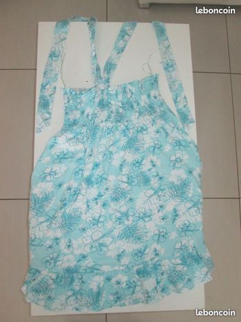 Robe courte s'attachant au cou - 38/40