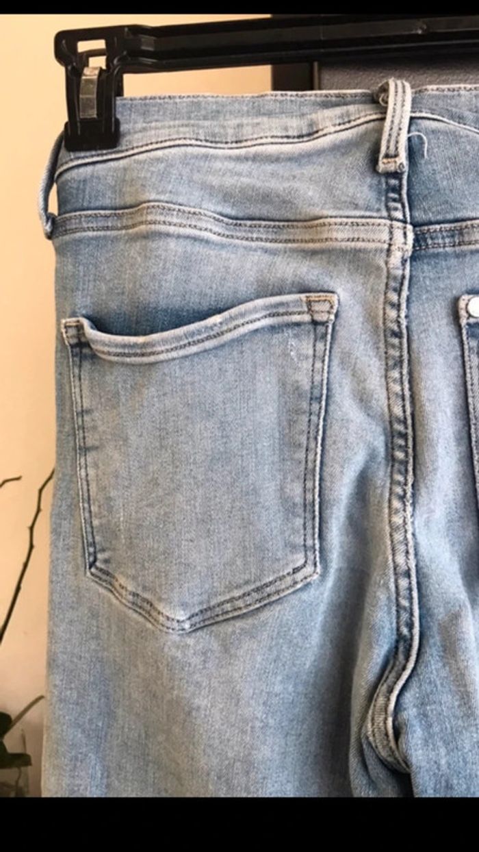 Jean effet déchiré, H&M , taille 38 - photo numéro 7