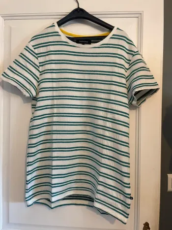 Tee shirt
