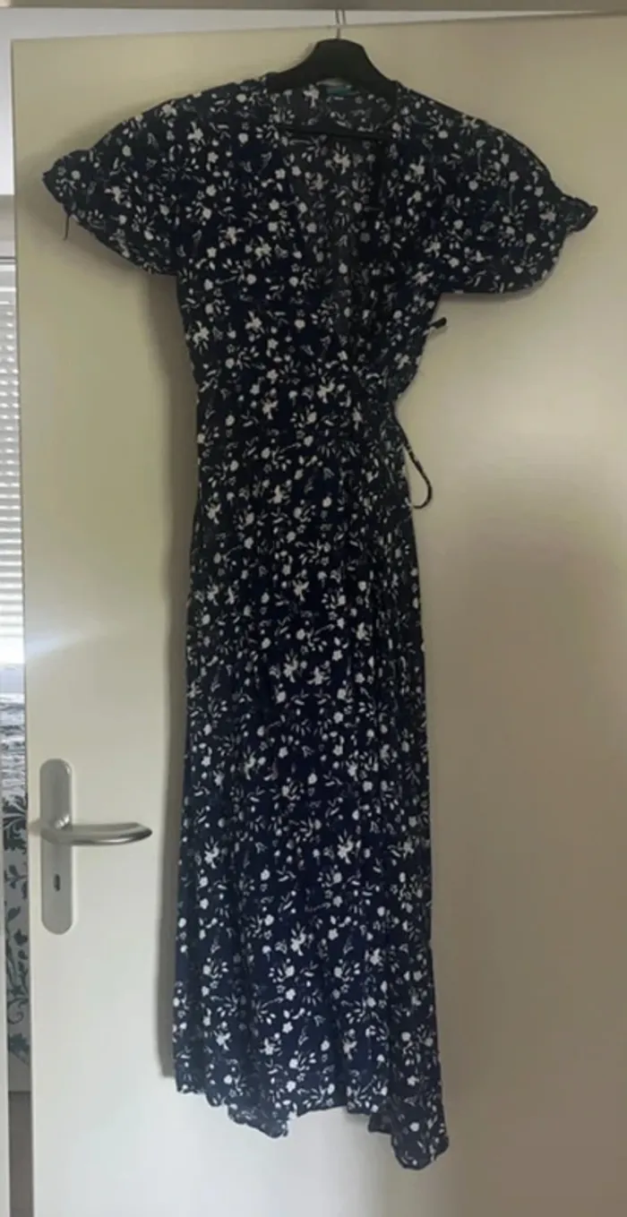 Robe longue portefeuille neuve aller simplement taille 44