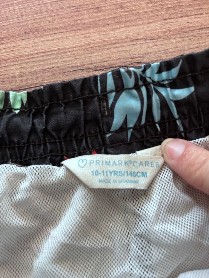 Short de bain noir et motifs palmiers multicolores taille 10-11 ans Primark - photo numéro 3