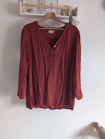 Chemise rouge foncé