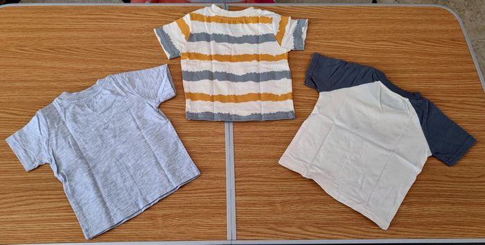 8 tee-shirts Disney 🧸 Peanuts🐶 et petits cailloux 6 - 9 mois 💞 - photo numéro 3