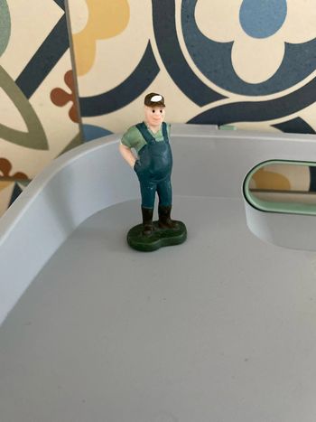 Figurine homme agriculteur en pvc vintage 5,5 cm
