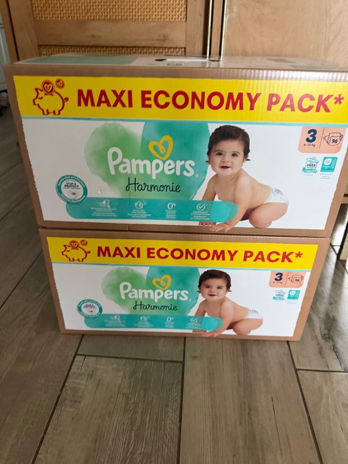 192 couches Pampers harmonie taille 3