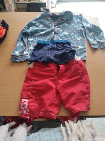 Lot vêtements 4/5 ans