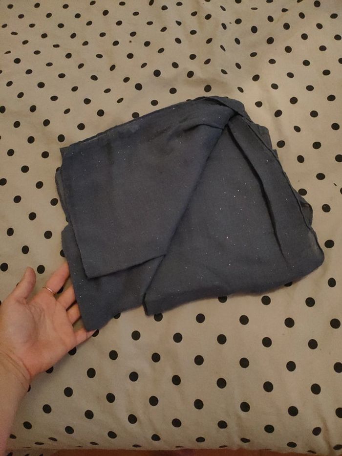 Châle bleu paillette - photo numéro 2