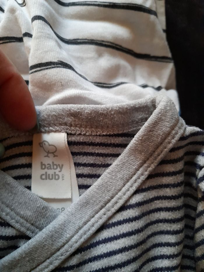 Lots de bodys - photo numéro 4