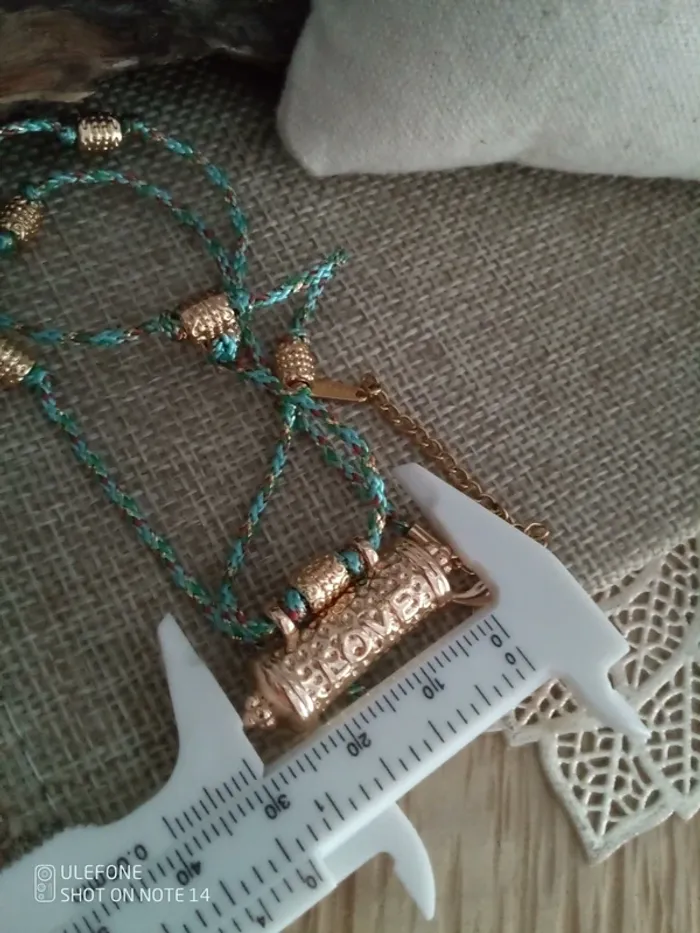 Collier amulette bleu turquoise et doré - photo numéro 3