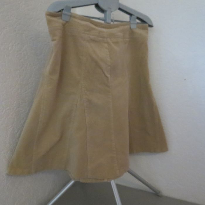 Jupe évasée en velours côtelé M&S TAILLE 44 - photo numéro 2