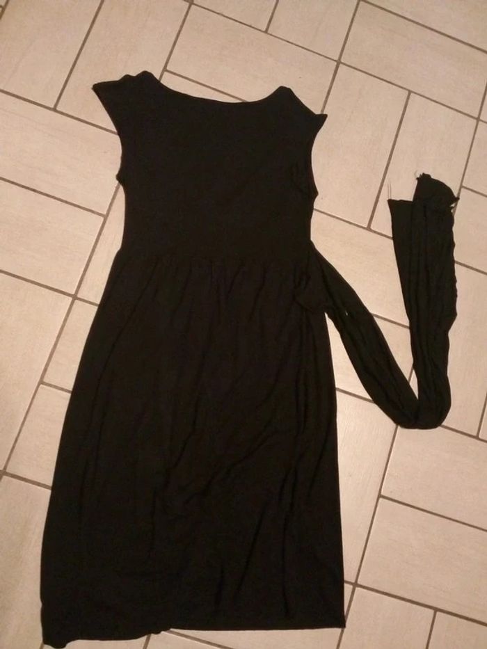 Robe portefeuille, excellent état. Taille 36/38 - photo numéro 5