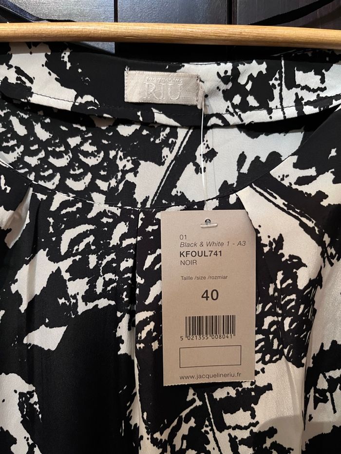 Haut noir et blanc motif abstrait - taille 40 - neuf avec étiquette - photo numéro 2