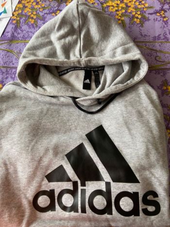 Sweat à capuche adidas taille L