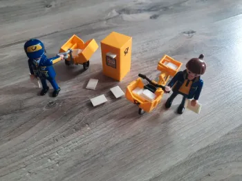 Playmobil 'facteur/factrice
