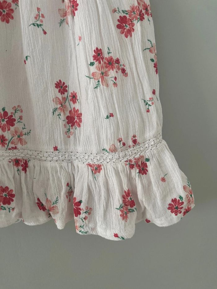 Robe fleurie évasée assez longue taille 3 ans - photo numéro 4