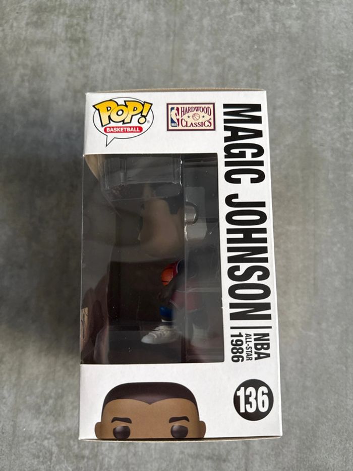 Figurine Funko Pop NBA All Stars Basketball 136 Magic Johnson Spécial Édition - photo numéro 4