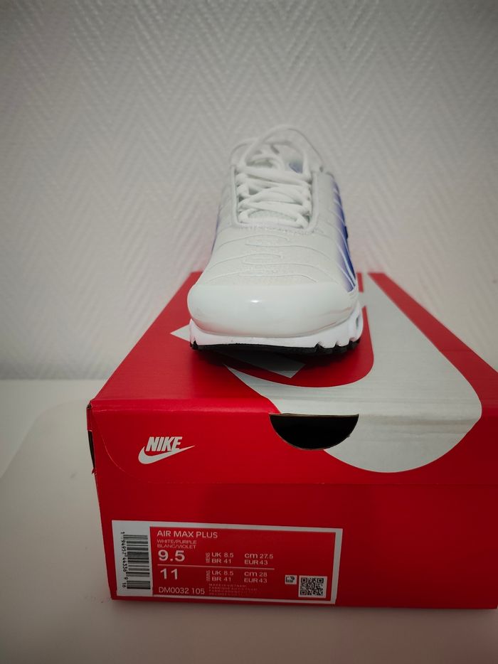 Nike air Max plus taille 43 Neuf avec étiquettes et emballage. - photo numéro 5