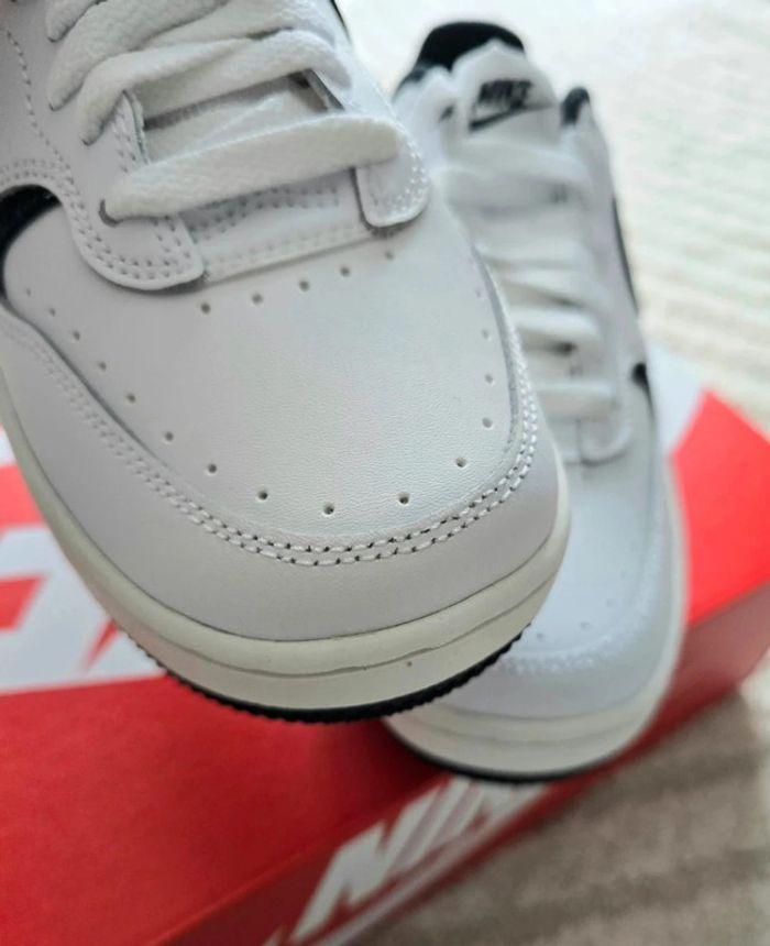 Basket Nike noir et blanche - photo numéro 6