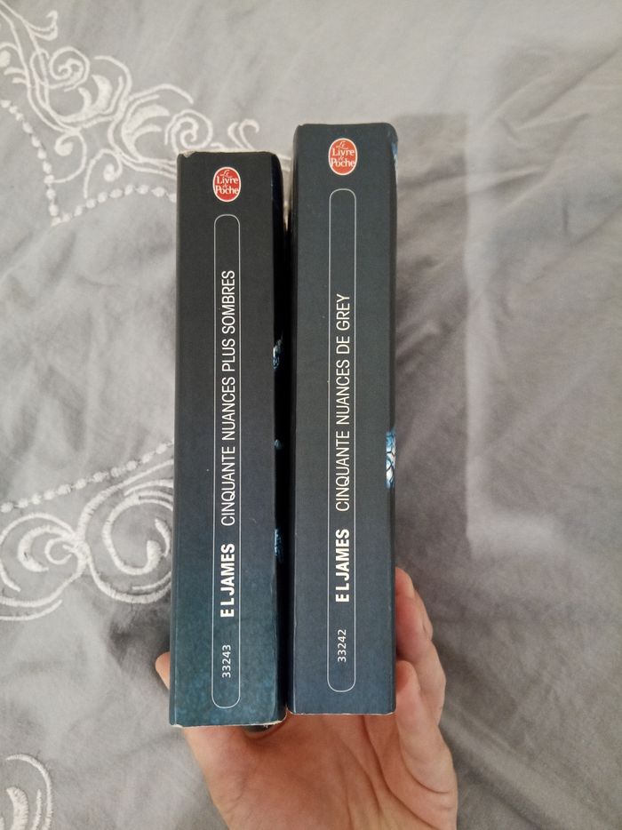 Livres  (7) 📚 Cinquante nuances de Grey & plus sombres - photo numéro 4