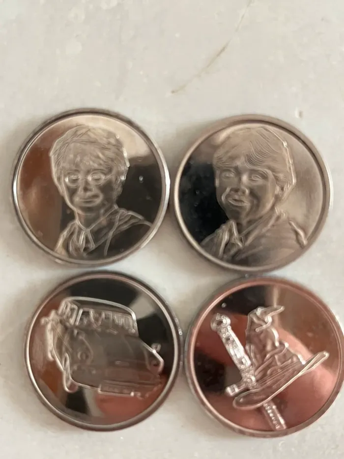 lot de pieces ou jetons harry potter - photo numéro 3