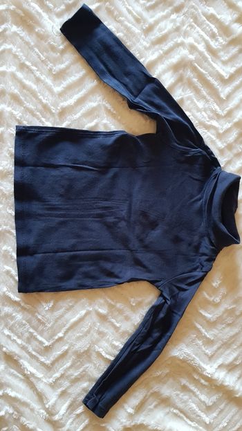 T-shirt bleu marine a manche longue col roulé