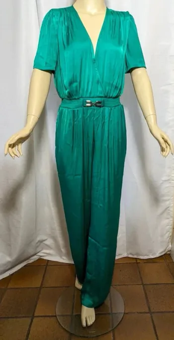 Combinaison droite fluide satin vert Taille 40 Morgan