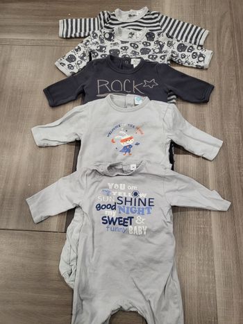 Lot 5  pyjamas 3 mois