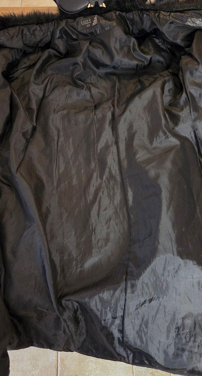 MANTEAU DOUDOUNE LADY K T3 – COL & POIGNETS FAUSSE FOURRURE – NOIR – EXCELLENT ÉTAT - photo numéro 5