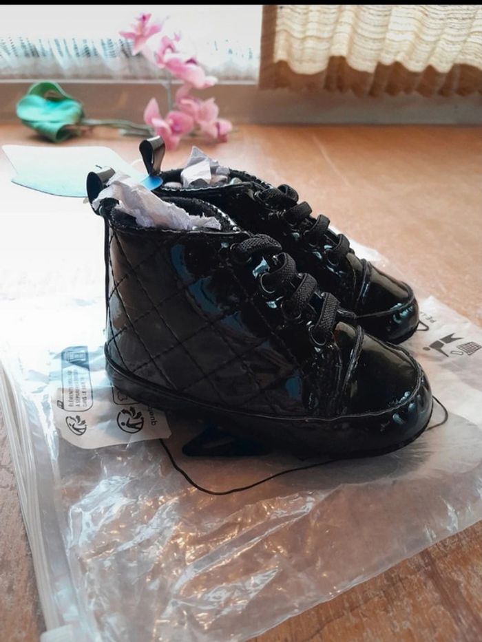 Chaussure fille montante noir pointure taille 20 - photo numéro 2