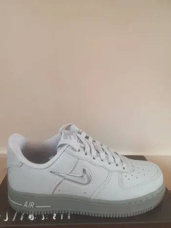 Nike Air Force 1 (37.5)
