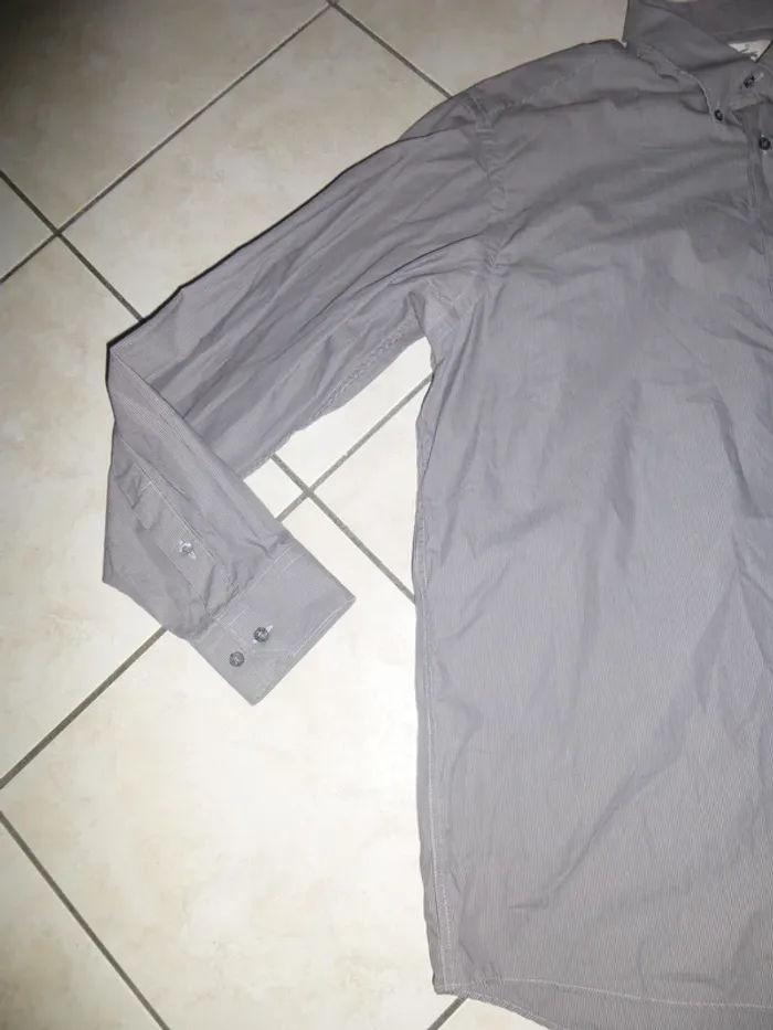 chemise manche longue rayé gris Lacoste taille 42 - photo numéro 4