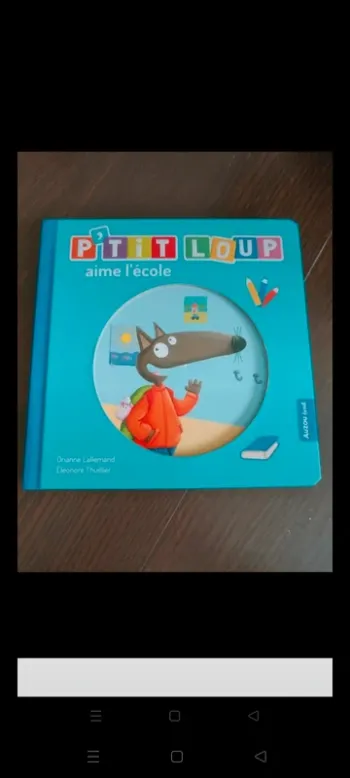 Livre P'tit loup aime l'école