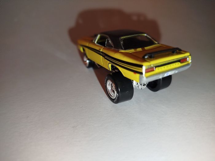 1970 Plymouth Road Runner Johnny Lightning 1/64 - photo numéro 6