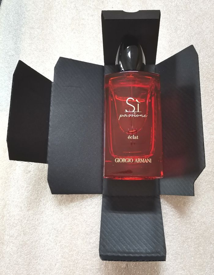 Parfum Giorgio Armani "Si Passione Éclat" - photo numéro 2
