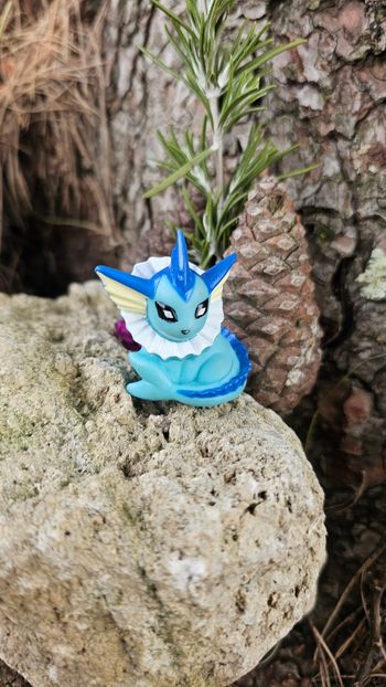 Super figurine Pokemon Nintendo finger puppet Aquali 
