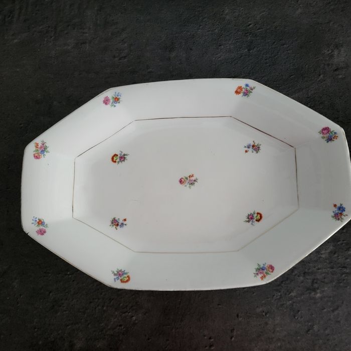 Plat octogonal vintage en porcelaine fleurie CH-R en bon état