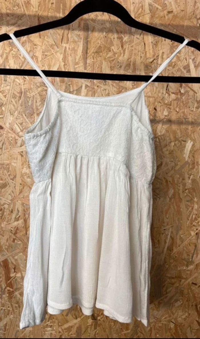 Top blanc broderies 12 ans - photo numéro 3