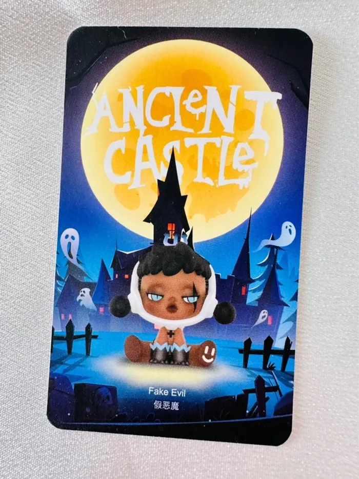 Pop Mart × Skullpanda – Série Ancient Castle – Figurine Faux Diable - photo numéro 3