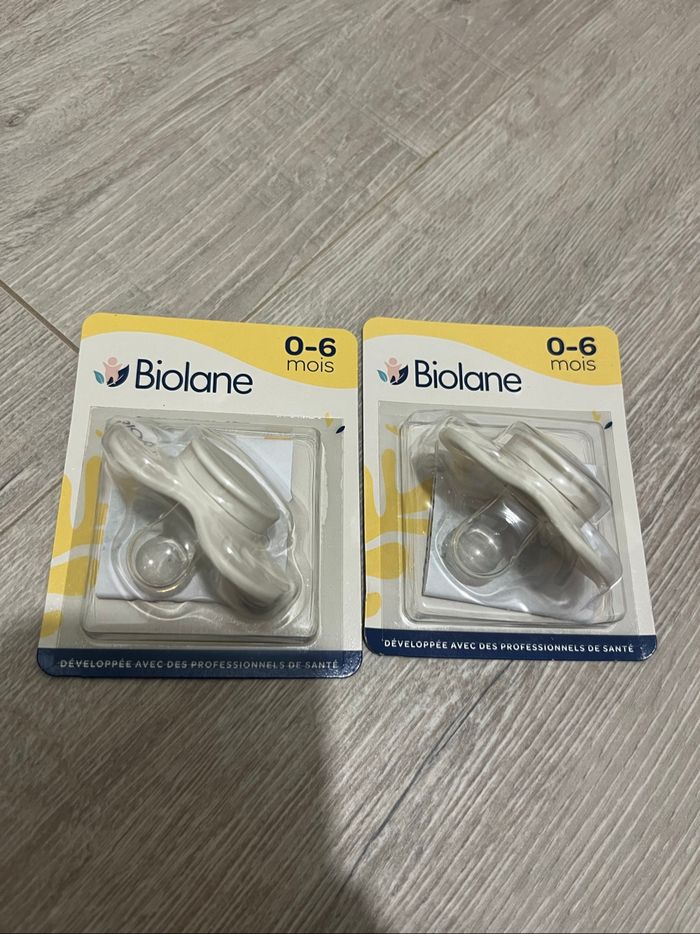 Tétines 0-6 mois Bibs, avent & biolane