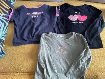 Lot tee shirts fille 4 ans