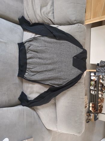 Pull gris et noir