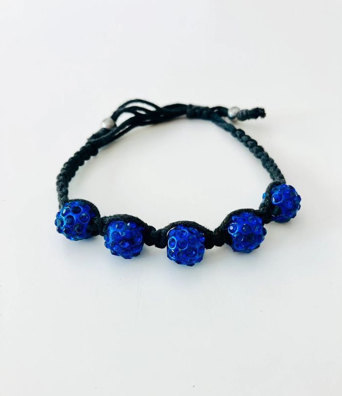 Bracelet shamballa boules et strass bleus