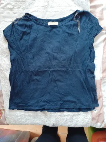 Tee shirt dos crochet/dentelle taille 4