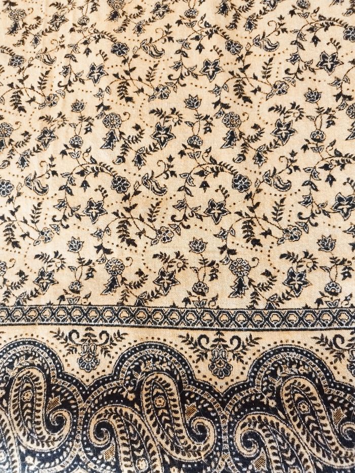 Châle noir et moutarde - photo numéro 6