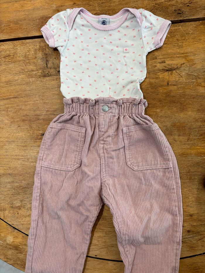 Lot vêtements fille 12 mois - photo numéro 2