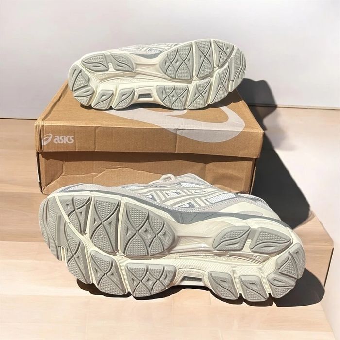 Asics gel nyc grise taille 43.5 - photo numéro 4