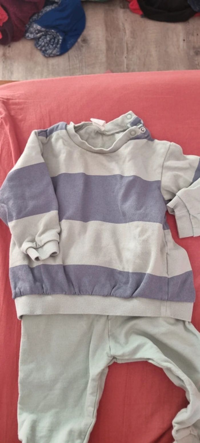 Ensemble 12 18 mois - photo numéro 2