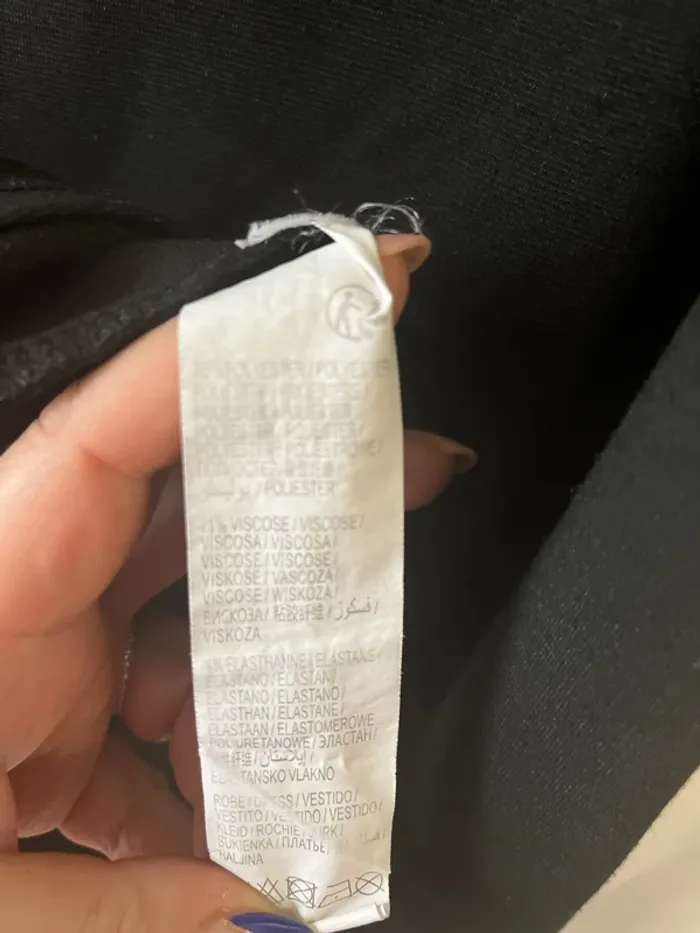 robe noire - photo numéro 7